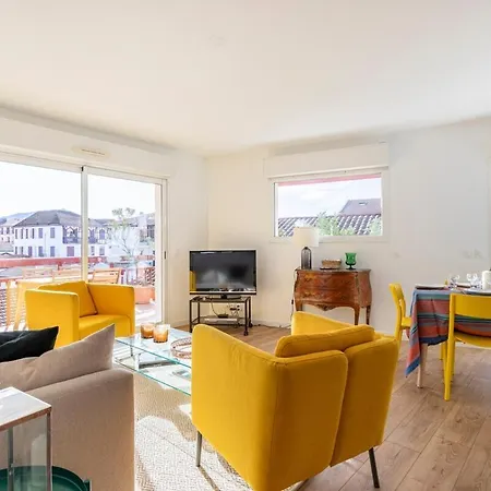 Balkoia Superbe De 75 M2 Entierement Renove